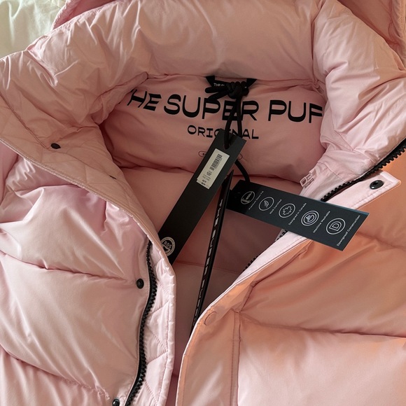 Aritzia Super Puff chalk pink - Picture 4 of 4